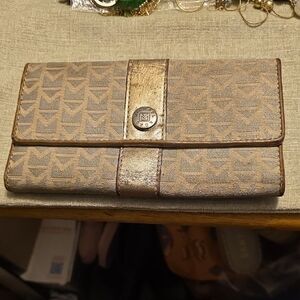 VINTAGE MICHAEL KORS SILVER AND GOLD PATTERNED WALLET